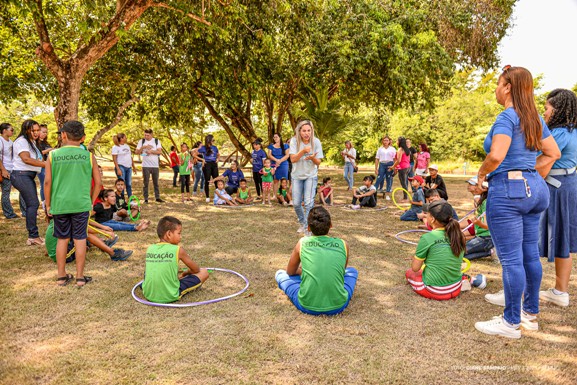 Semana do Bebê: Alunos celebram Dia Nacional do Surdo com atividades recreativas na Praça do Mirandinha