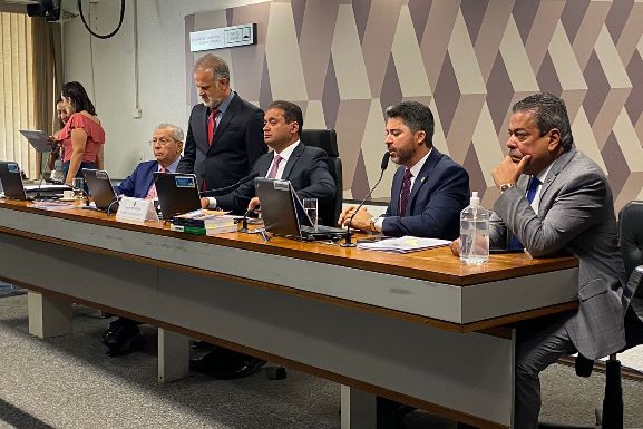 “Roraima é vítima da ampliação exagerada de terras indígenas”, diz senador Dr. Hiran Gonçalves sobre Marco Temporal