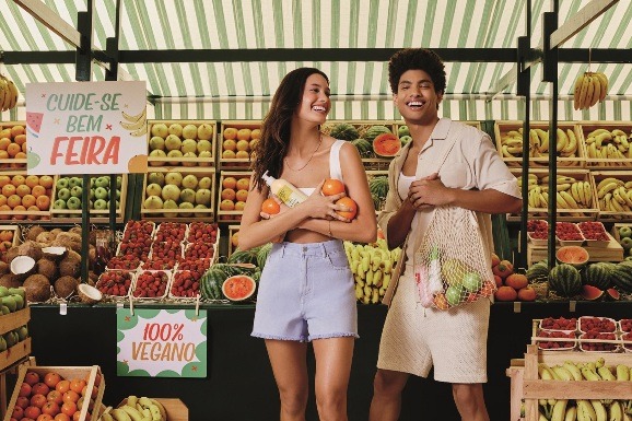 Boticário lança linha de cuidados corporais inspirada em aromas de frutas