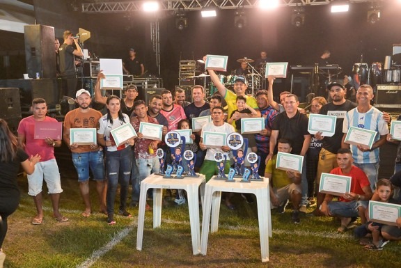 Rorainópolis e Caracaraí: ALE-RR entrega Comenda Orgulho de Roraima para equipes de futebol amador