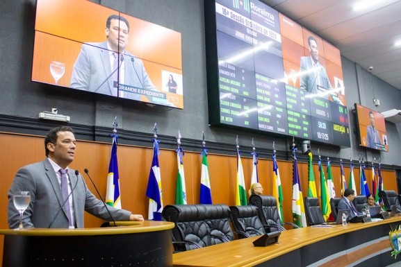 Jorge Everton repudia atos do governador Antonio Denarium contra Poder Legislativo