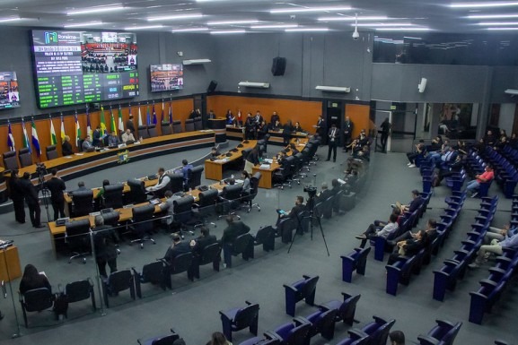 Educação: ALE-RR aprova projetos voltados para rede pública de ensino