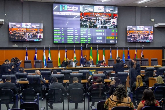 Prioridade: deputados aprovam projetos de lei voltados à educação