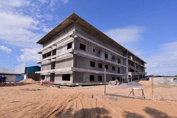 Governador assina ordem de serviço para segunda etapa de construção da nova sede do Detran-RR