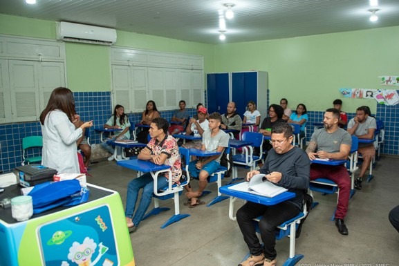 Matrículas para Educação de Jovens e Adultos da rede municipal encerram nesta quarta-feira