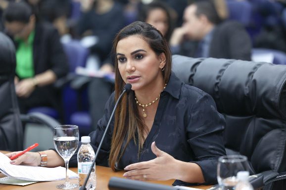 Joilma Teodora quer institucionalizar campanha permanente de combate o preconceito contra a mulher no trânsito roraimense