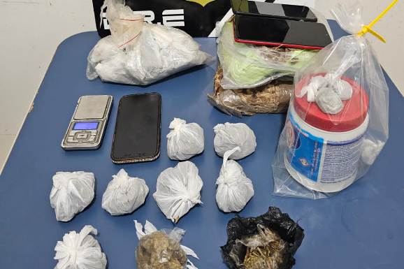 PCRR apreende três quilos de skunk e prende três pessoas por tráfico de drogas