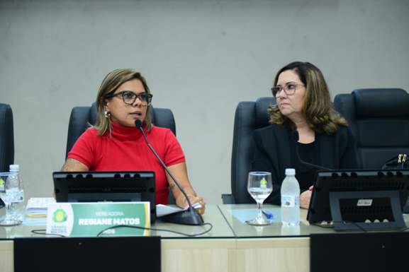 Regiane Matos destaca transparência de ações da educação após prestação de contas da secretária