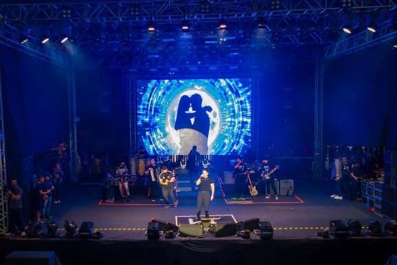 São João no Parque Anauá: show de JM Puxado anima público na primeira noite de arraial