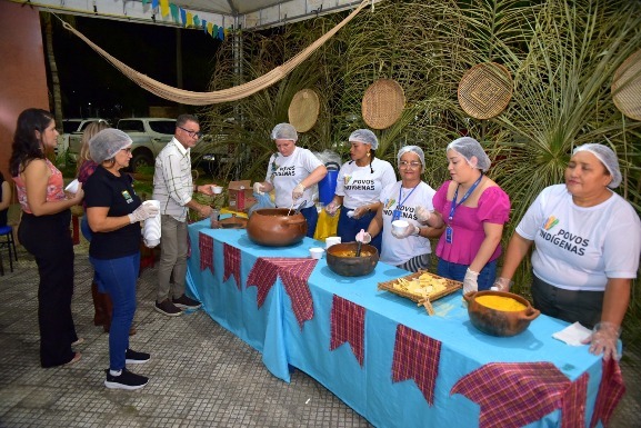 Gastronomia regional: Governo faz distribuição de damurida para o público do São João no Parque Anauá