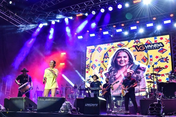 Valorização cultural: artistas locais encantam público do São João no Parque Anauá