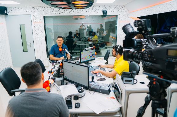 Sampaio afirma que convocará sessão extraordinária se governo enviar projeto da revisão salarial