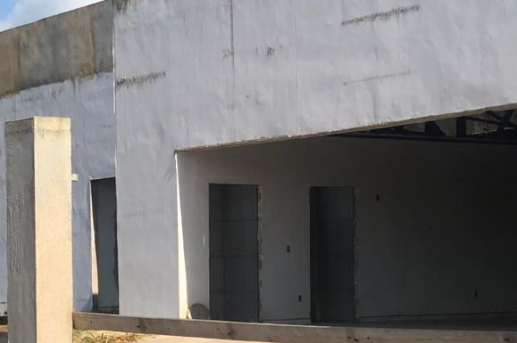 São Luiz: obra de UBS abandonada há mais de dois anos prejudica a população