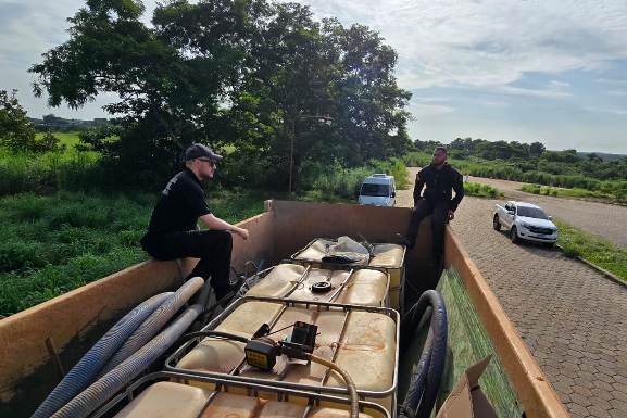 Motorista que transportava 1200 litros de diesel irregular em caminhão é autuado em flagrante pela PCRR