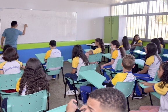 Mudança no calendário: aulas nas escolas do interior do Estado vão iniciar no dia 6 de fevereiro
